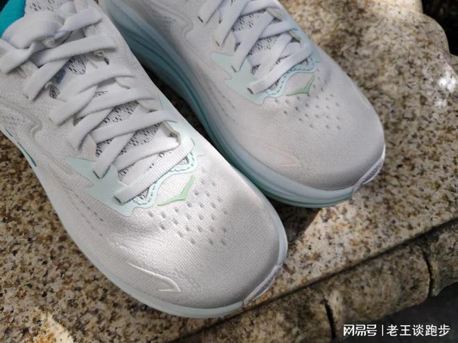10：恰到好处的卓越跑鞋HOKA CLIFTON(图3)